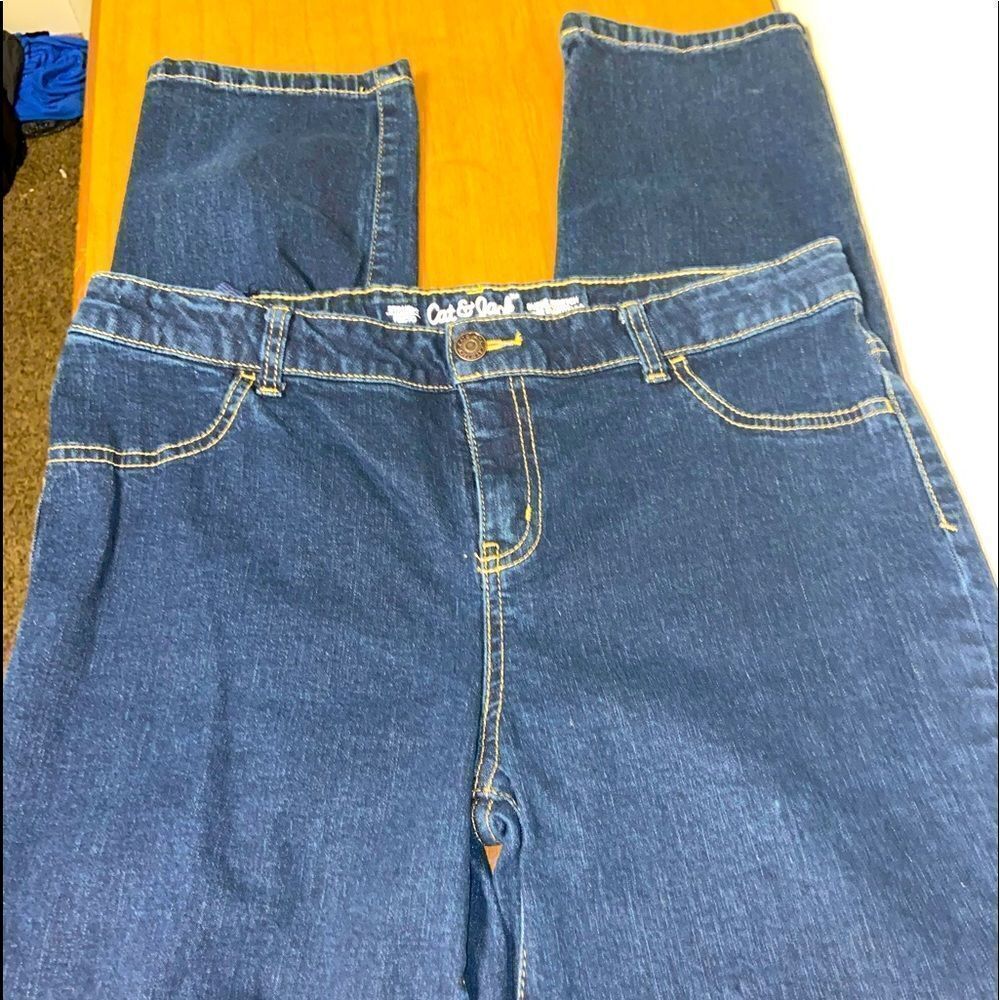 Cat and jack super strtch strait leg jeans size 16